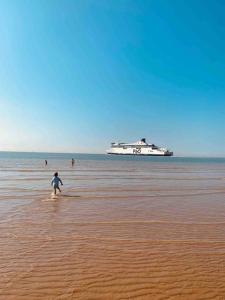 Επισκέπτες που μένουν στο La Félicita Calais Plage