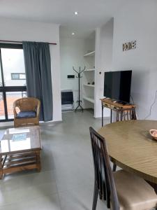 Μια τηλεόραση ή/και κέντρο ψυχαγωγίας στο El Trébol II +13 φωτογραφίες