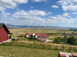 Gallery image of Lasica in Žabljak +15 photos