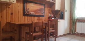 Μια τηλεόραση ή/και κέντρο ψυχαγωγίας στο Appart a 10 min de 3 stations de ski