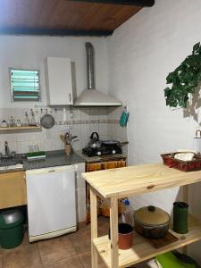 Majoituspaikan Casa de Campo Tierra de ensueños keittiö tai keittotila