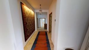 Fotografia z galérie ubytovania Spacious Andalusian-inspired Villa with Scenic Views v Marbelli