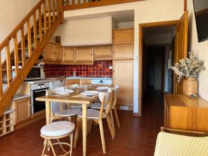 Photo de la galerie de l'établissement L'Appartement des Sables, au Lavandou