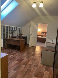 TV a/nebo společenská místnost v ubytování Hotel Lavilia