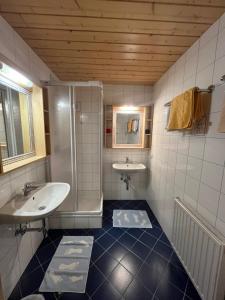 Ένα μπάνιο στο Appartement Riepler +22 φωτογραφίες