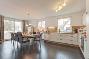 Kuchyň nebo kuchyňský kout v ubytování Ferienhaus Inga