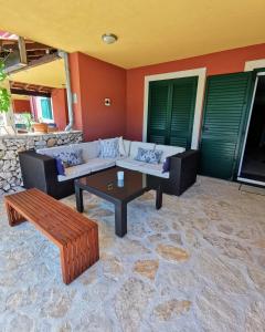 Χώρος καθιστικού στο Luxurious 2 bedroom apartment with terrace and pool