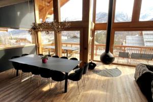 Χώρος καθιστικού στο Luxury resort 5* Serrechevalier