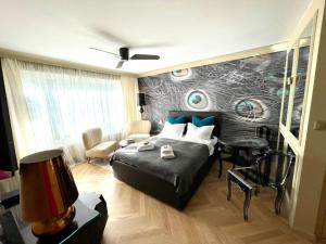 מיטה או מיטות בחדר ב-1.5 room apartment in Zurichberg (SU-62)