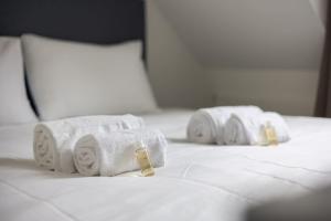 Postel nebo postele na pokoji v ubytování Superior Studio On Top Floor BE-51