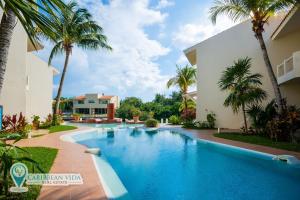 Πισίνα στο ή κοντά στο Stunning Large Remodeled Penthouse-Big Canal Views +51 φωτογραφίες