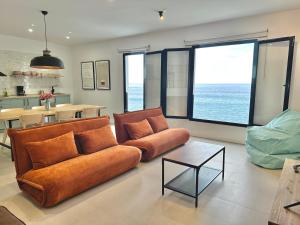 El Submarino Coastal Home