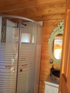 Glamping Domos del Lago的一间浴室