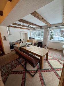 Posezení v ubytování Fürstliches Appartement in Reith bei Kitzbühel