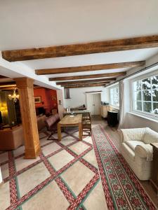 Posezení v ubytování Fürstliches Appartement in Reith bei Kitzbühel