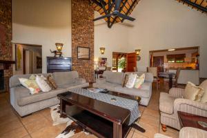 Posezení v ubytování Kruger Park Lodge Unit No. 246