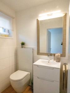 Ein Badezimmer in der Unterkunft Exclusive Unterkunft in 15min bis Hallenstadion - Zürich City - Flughafen ZH
