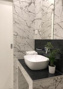Antares Luxury Rooms 2的一间浴室