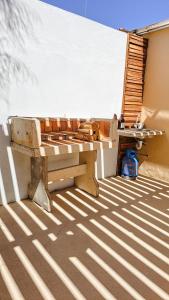 ławka siedząca na dachu domu w obiekcie Vieja Irupé w mieście Concepción del Uruguay