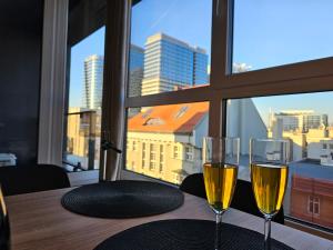 Nápoje v ubytování URBAN APARTMENTS THE PHILHARMONIC, Opolska 10 No 61, Free Garage, Self Check-in