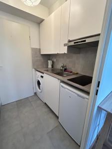 Gallery image of Studio for women - Room with kitchen and WC private in Vitry-sur-Seine