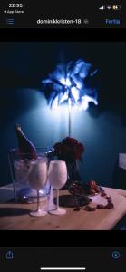 Ποτά στο Erwachsenenhotel BDSM Apartment Hotel Emotion Apartments mit privater Sauna