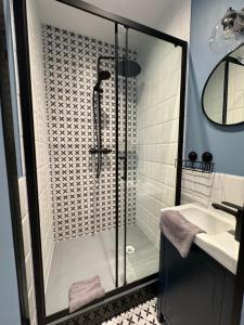Kúpeľňa v ubytovaní Perfect Stay - "Apartament Zamkowy" - parking place