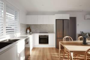 Kuchyň nebo kuchyňský kout v ubytování No 1 Luana