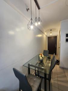 Istumisnurk majutusasutuses NORTHPOINT CONDO Free Airport Pick Up for 3 nights stay or more