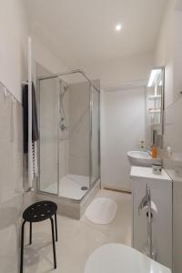 A bathroom at Leopolda Dream Home