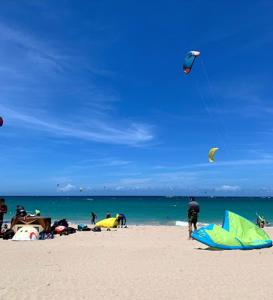 Pantai di atau di dekat rumah liburan