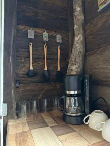 Un baño de cabaña en finca cafetalera rancho Beatriz