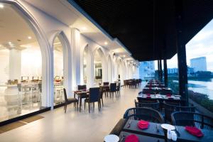 A restaurant or other place to eat at Champa Island Nha Trang - Resort Hotel & Spa