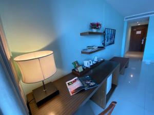 Μια τηλεόραση ή/και κέντρο ψυχαγωγίας στο Siam Triangle Hotel Chiang Sean