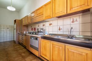 Kuchyň nebo kuchyňský kout v ubytování Nausica's Apartment