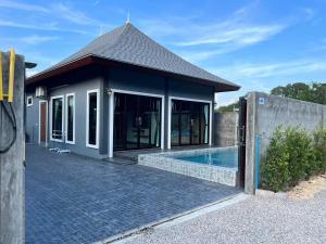 Πισίνα στο ή κοντά στο Peaceful Pool Villa 2