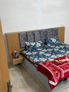 Ένα ή περισσότερα κρεβάτια σε δωμάτιο στο hotel hyatt inn