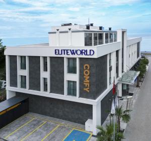 un edificio con las palabras mundo de élite en él en Elite World Comfy Samsun Atakum, en Atakum