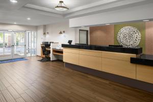 an office with a desk and a reception counter at Fairfield Inn & Suites Portland West Beaverton in Beaverton +15 photos