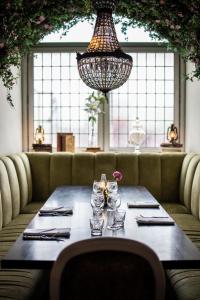 Istumisnurk majutusasutuses Hotel Pigalle