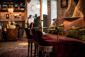 Istumisnurk majutusasutuses Hotel Pigalle