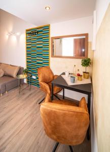 Posedenie v ubytovaní Free Parking -Corvin Palace Residence-3BDRM,6ppl,Wifi,AC