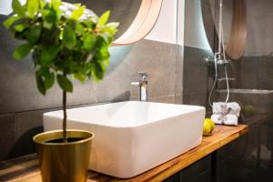 Kúpeľňa v ubytovaní Free Parking -Corvin Palace Residence-3BDRM,6ppl,Wifi,AC