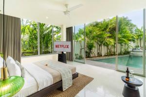 Bazén v ubytování Monolocale Luxury Resort & Spa Seminyak by Ini Vie Hospitality nebo v jeho okolí