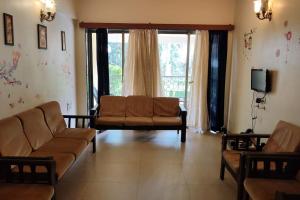 Area tempat duduk di 2BHK Apartment near Bagha/Calangute w Pool(B2)