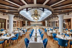 Restoran või mõni muu söögikoht majutusasutuses Ensana Nové Lázně
