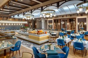 Restoran või mõni muu söögikoht majutusasutuses Ensana Nové Lázně