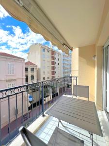 Balkón alebo terasa v ubytovaní Palazzio 3, quartier vieux port avec parking, by Welcome to Cannes