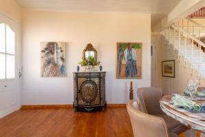 Posedenie v ubytovaní Art Gallery Villa Kefalonia Sea View and Breakfast