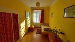 Postel nebo postele na pokoji v ubytování Apartman pod Zamkem + 3 fotografie